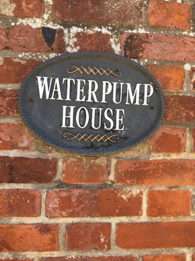 1 Water Pump House Apartment Bury St. Edmunds Exterior photo
